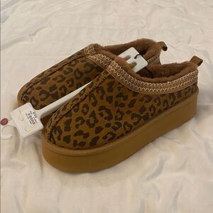 Jessica Simpson Cheetah Print Indoor/Outdoor Slip On Shoes SZ L (8-9) NWT